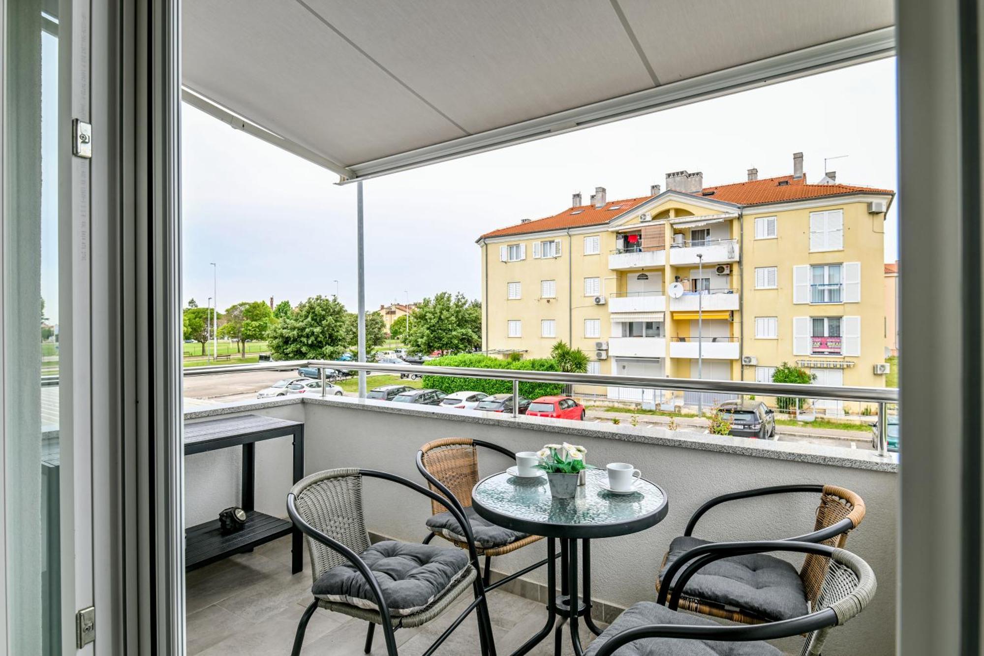 Apartment UMA Umag Exterior foto